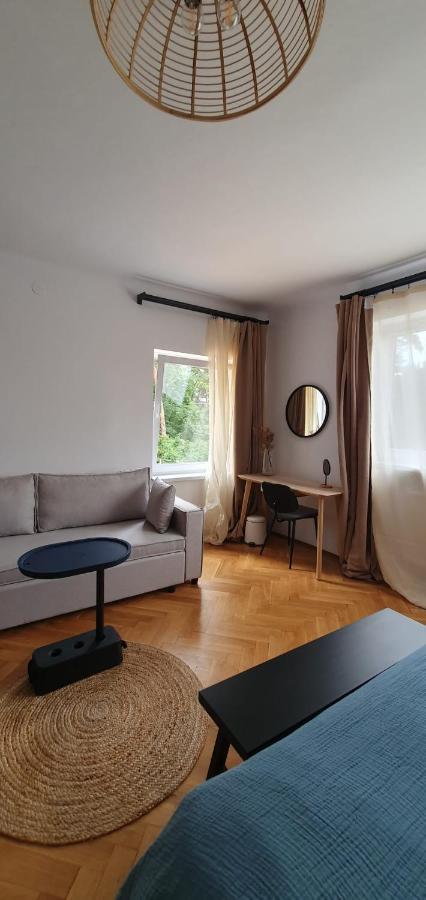 The Pines Serviced Apartments Brassó Kültér fotó